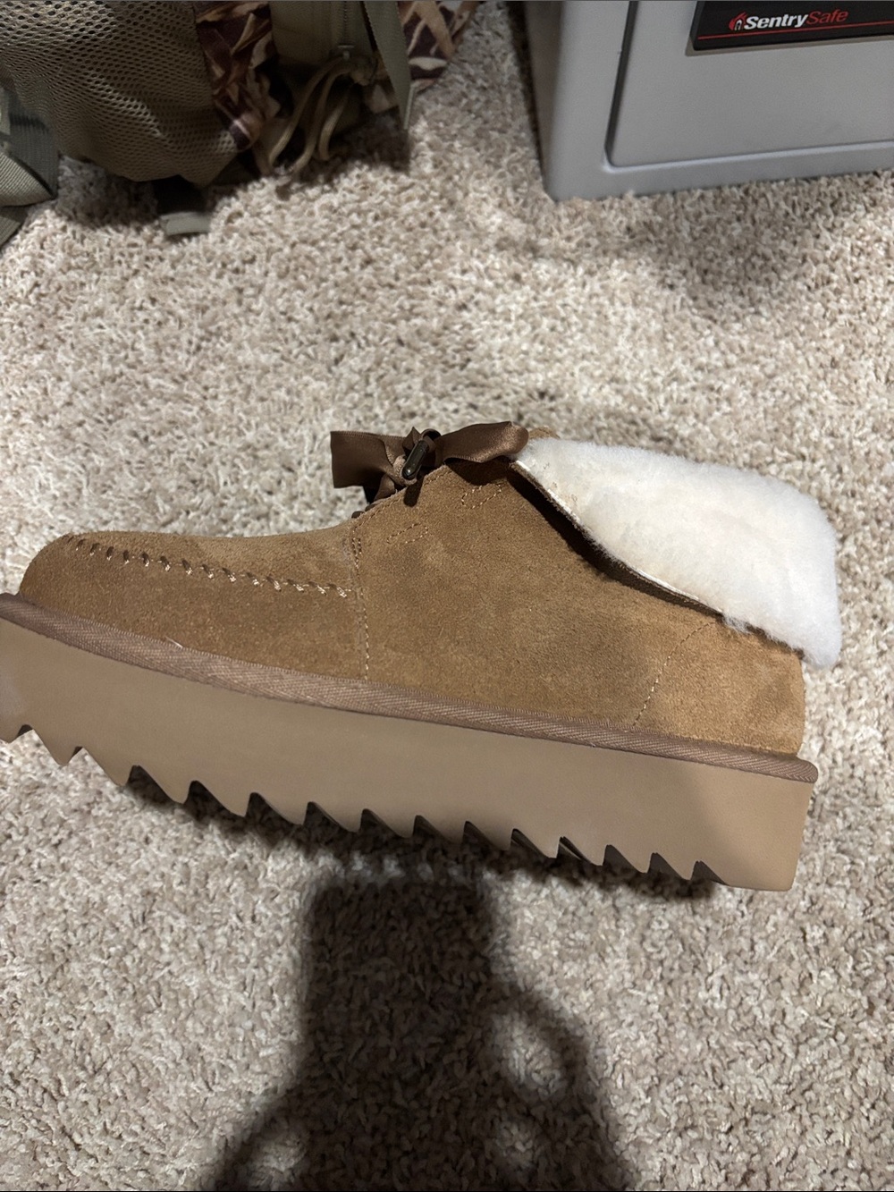 Women’s Suede Shearling-Lined Platform Clog - Chestnut